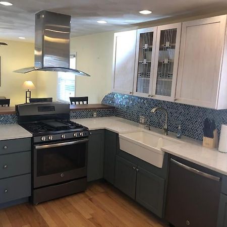 Entire Apartment Close To Downtown - 2 Queen Beds Springfield Exteriér fotografie
