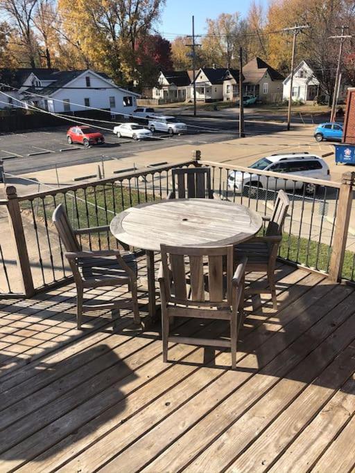 Entire Apartment Close To Downtown - 2 Queen Beds Springfield Exteriér fotografie